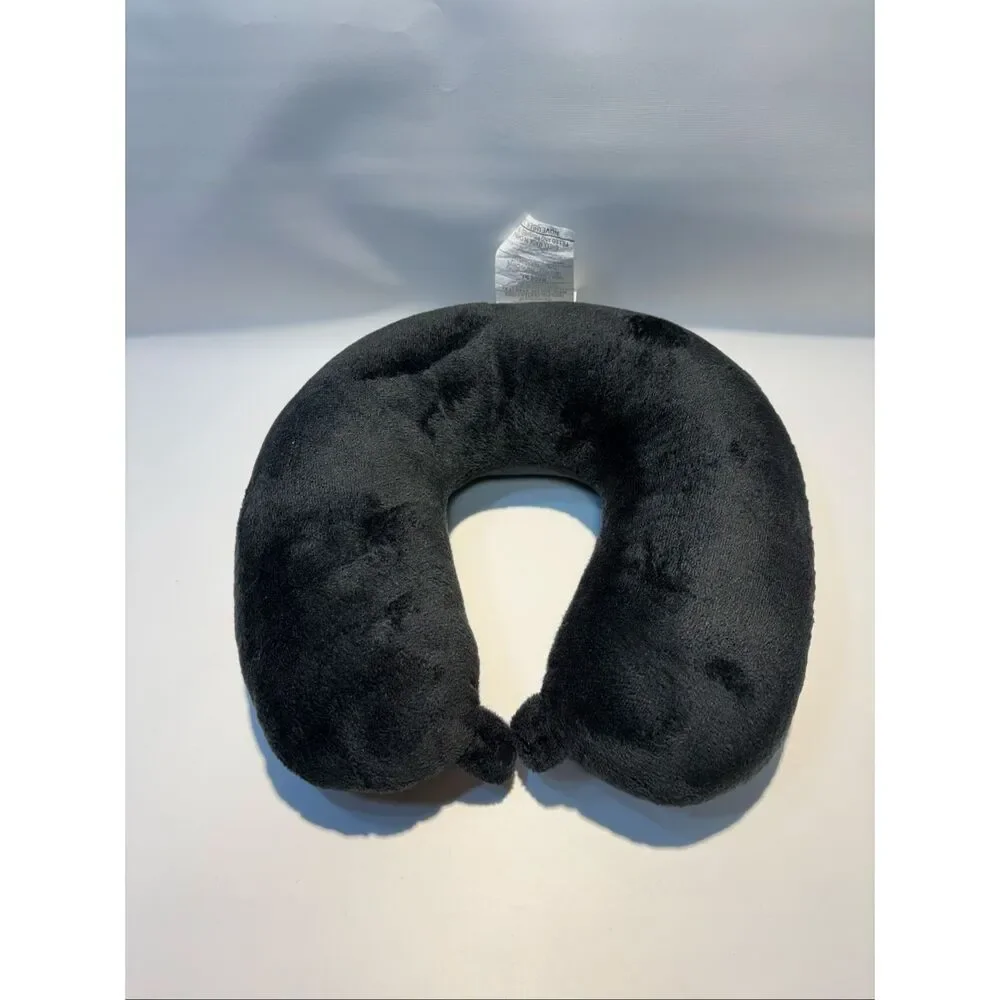 Travel neck pillow